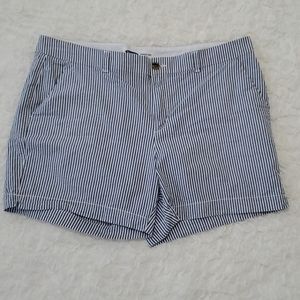 Old Navy Seersucker Shorts 16